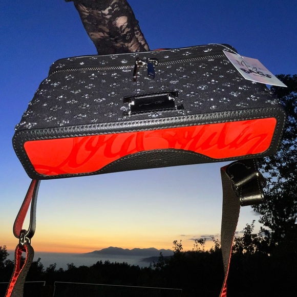 Louboutin: Loubinthesky Kypipouch Calfskin Messenger Tote Crossbody Bag - Picture 12 of 17